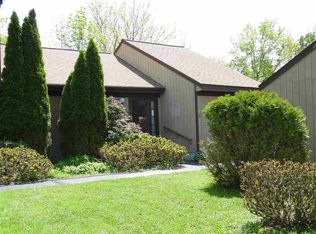 1901 Fox Run Cir, East Greenbush, NY 12061