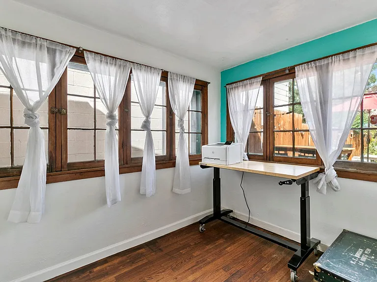 724 Lipan St — Photo 14