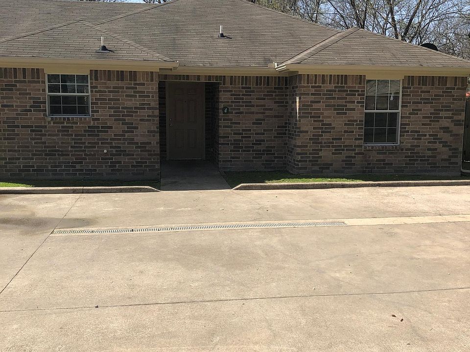 1st image of 811 Kaufman St Unit 4
