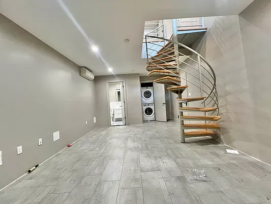 Rented by ERNY LLC | media 28