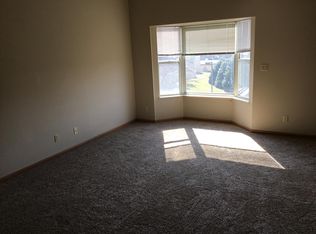 6210 NW 2nd Cir APT 351, Lincoln, NE 68521