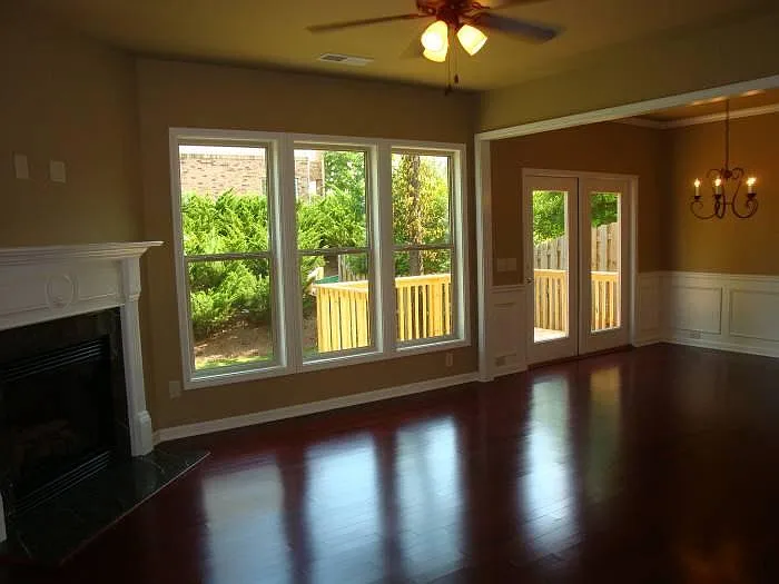3 bed, 2.5 bath, 2000 sqft, $2,499 — Photo 2