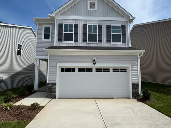300 Beachcomber Dr, Lillington, NC 27546