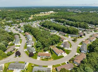 1407 Middle Rd UNIT 44, Calverton, NY 11933