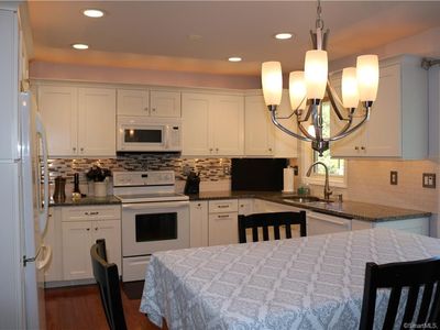 8 Ladyslipper Ln, Norwich, CT, 06360