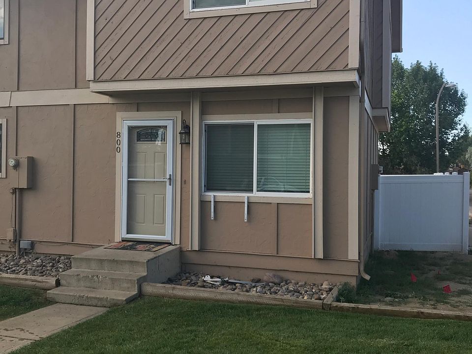 1st image of 800 Moccasin Ln