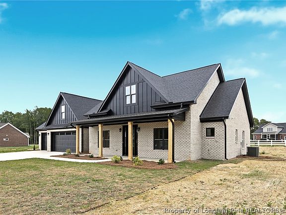 2nd image of 32 Creek Stone Ln
