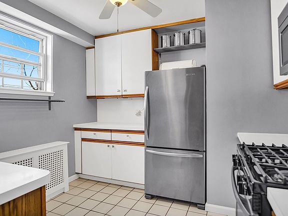 5th image of 5800 Arlington Ave APT 3F