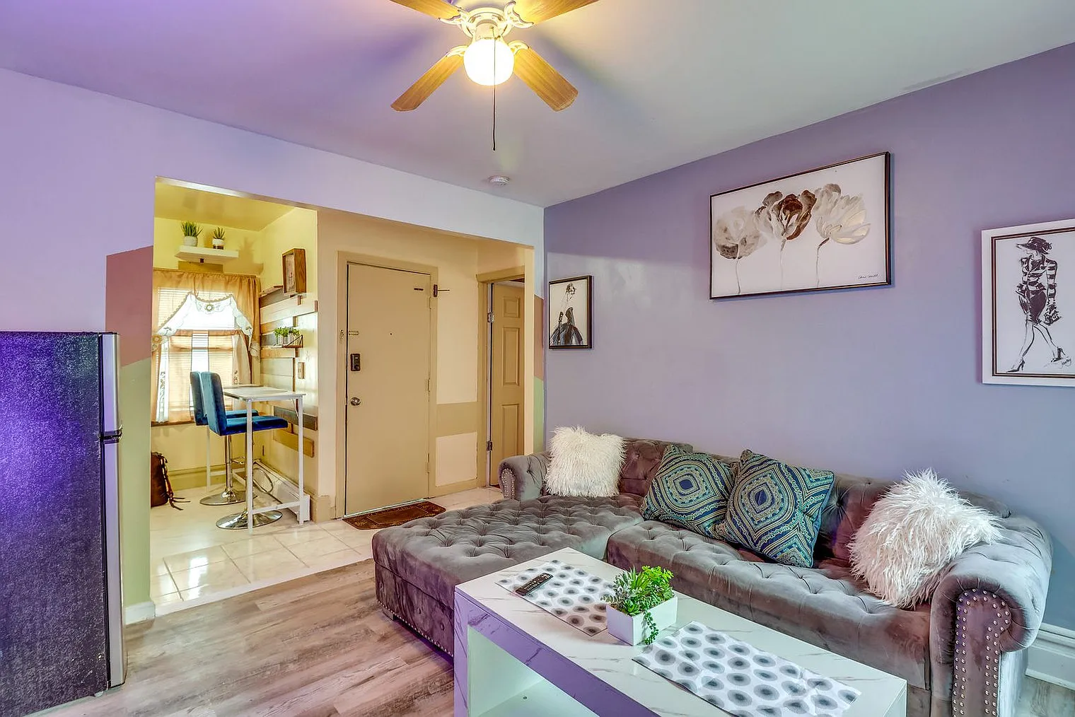 2 bed, 1.0 bath, 1496 sqft, $3,183 — Photo 4