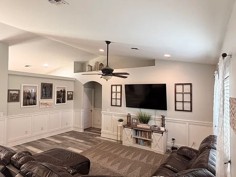 475 N Eagle Meadow Loop — Photo 4