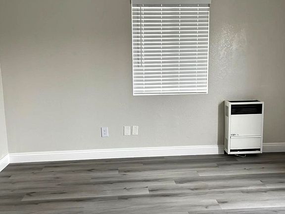 3rd image of 4422.5-4424.5 Stanford Ave #4424