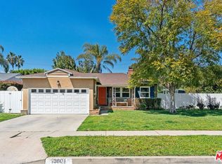 13601 Morrison St, Sherman Oaks, CA 91423