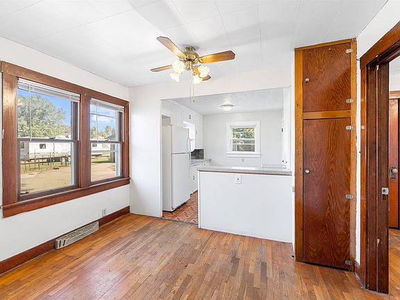 5th image of 805 Sheridan St