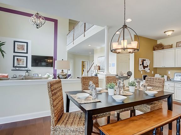 Dining area adjacent to kitchen