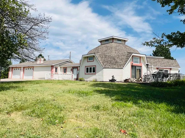 19 Echo Ln, Marion, KS 66861