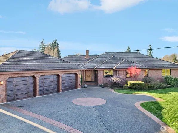 2910 13th Street SW, Puyallup, WA 98373