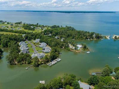 271 Chesapeake Watch Rd APT 2A, Deltaville, VA, 23043