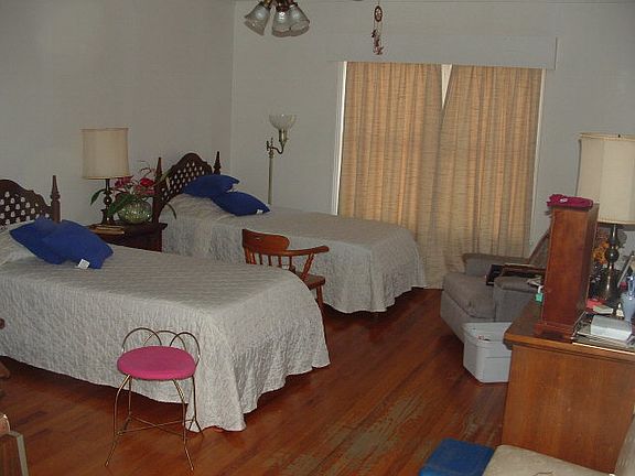 4th image of 1016 W Mlk Dr