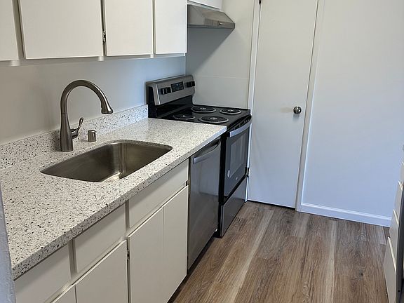2nd image of 1840 Sequoia Ave #1/1