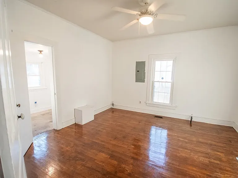 1120 Alexander St — Photo 7