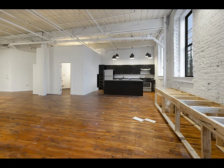 Berks Warehouse — Photo 19