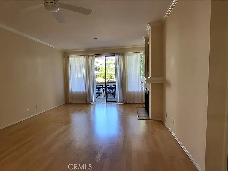 2571 Plaza Del Amo #109 — Photo 6