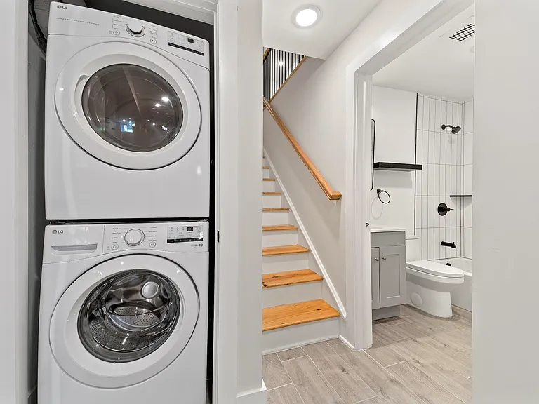 234 Webster Ave #1L — Photo 8