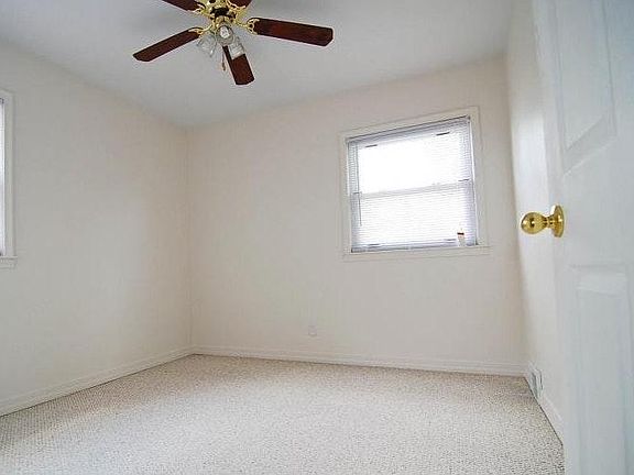 2nd image of 28546 N Clements Cir