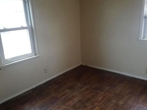1 of three bedrooms pic before floor was sealed.