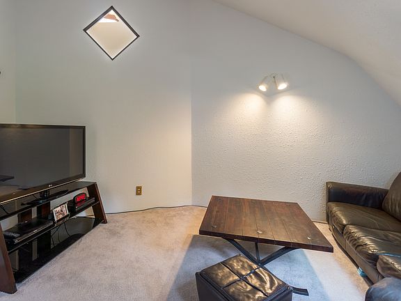 Upstairs bonus/tv room