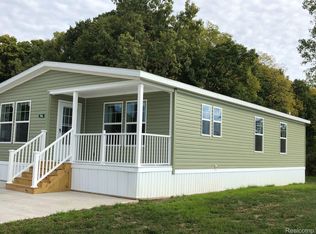 506 N Skyview Dr, Morrice, MI 48857