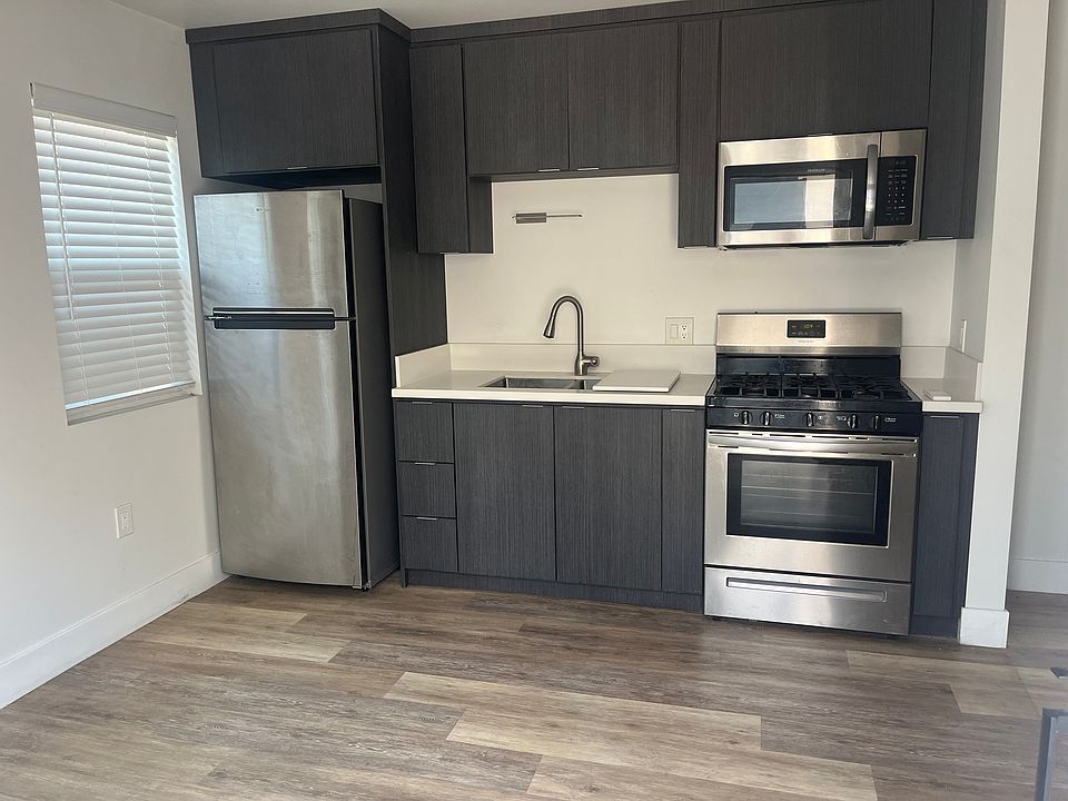 1st image of 4449 39th St