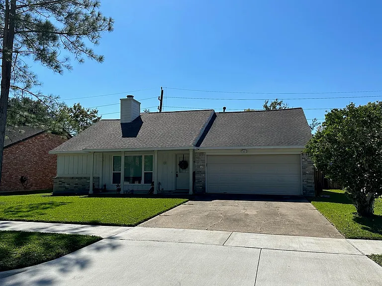 3114 Sleepy Hollow Dr — Photo 2