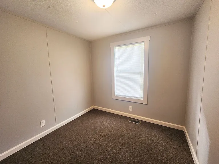 111 Elizabeth City Dr — Photo 9
