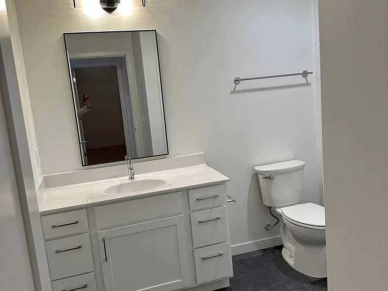 220 N Main St — Photo 9