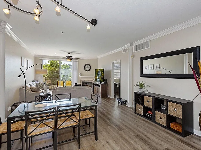 2250 Gill Village Way #911 — Photo 2