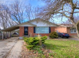 199 Dixie Cres, Waterloo, ON N2J 3K9