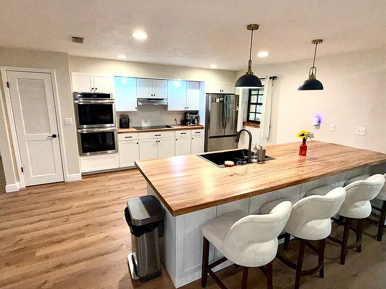2200 Retreat Rd — Photo 10