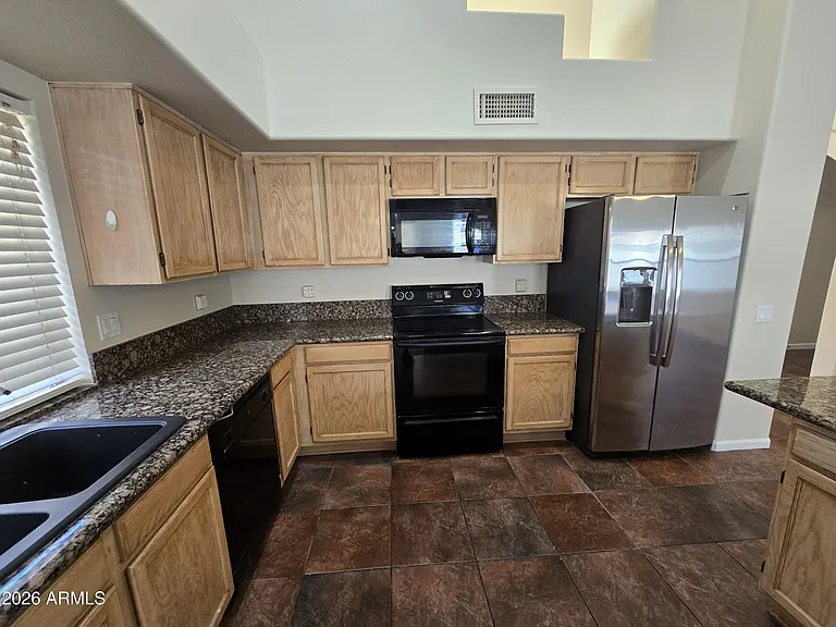 634 W Silver Creek Rd — Photo 8