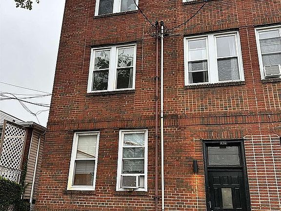 3rd image of 151 Roosevelt Ave