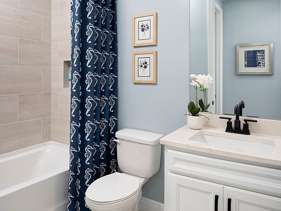Hula Guest Bath