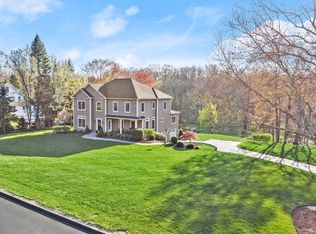18 Robin Ln, Monroe, CT 06468