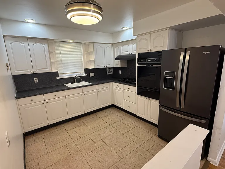 8835 Roosevelt Blvd — Photo 27