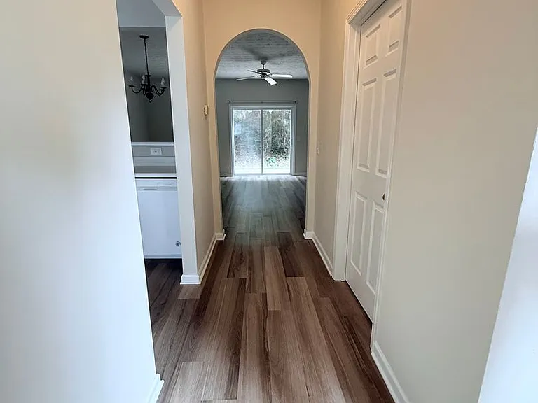 48 Pearl Chambers Ct — Photo 2