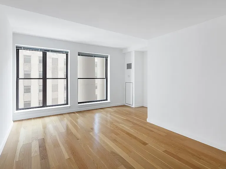 37 Wall St #10B — Photo 3