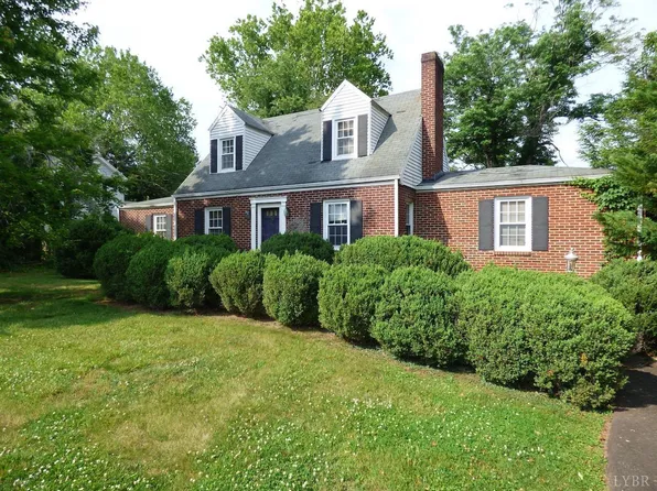 207 Garland Ave, Amherst, VA 24521