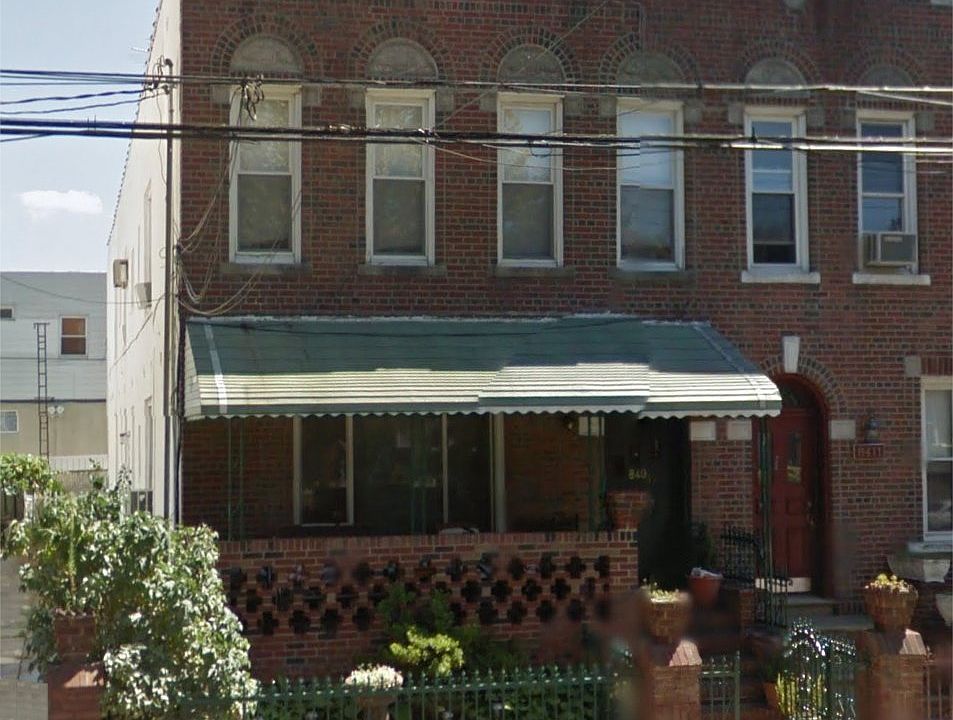 1st image of 8409 14th Ave #4