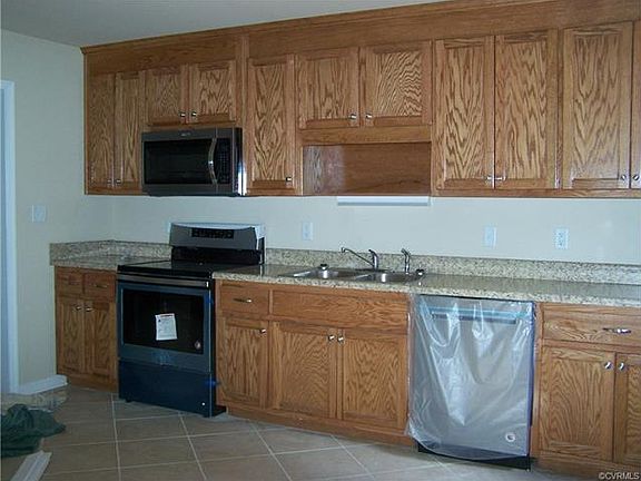 5th image of 4029 Moss Point Dr