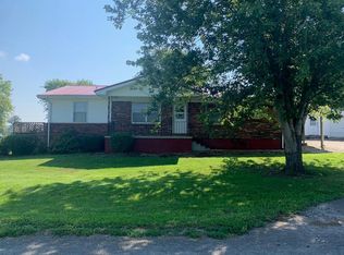 240 W R Meadows Rd, Hardyville, KY 42746