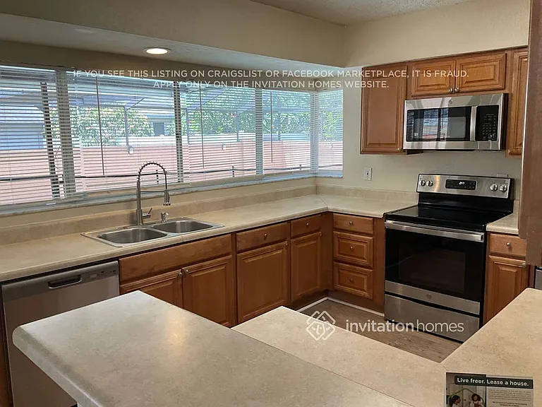 7438 Oakvista Cir — Photo 9
